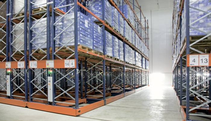 Стеллажи на подвижной колесной базе. Мобильные стеллажи