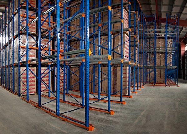 Монтаж стеллажей